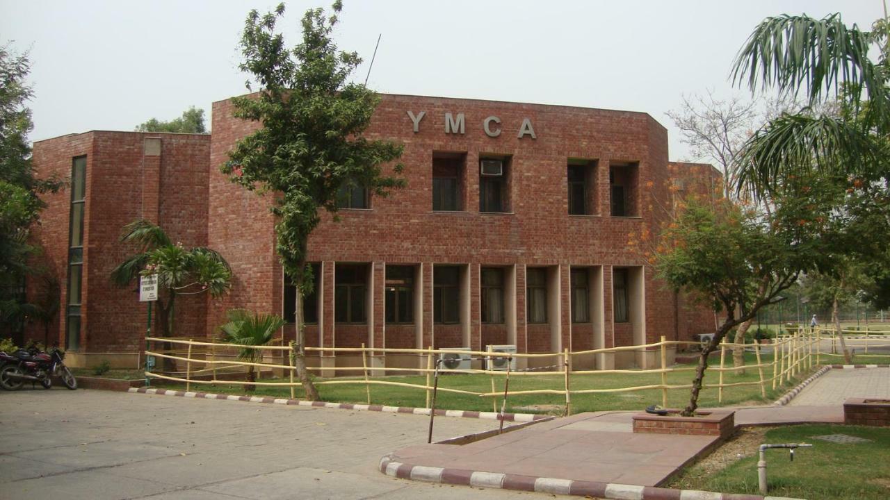 デリー Ymca グレーター ノイダ プログラム センターホステル エクステリア 写真